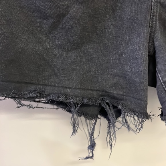 Madewell Women’s High Rise Denim Black Distressed Shorts- Size 33 - Picture 4 of 14